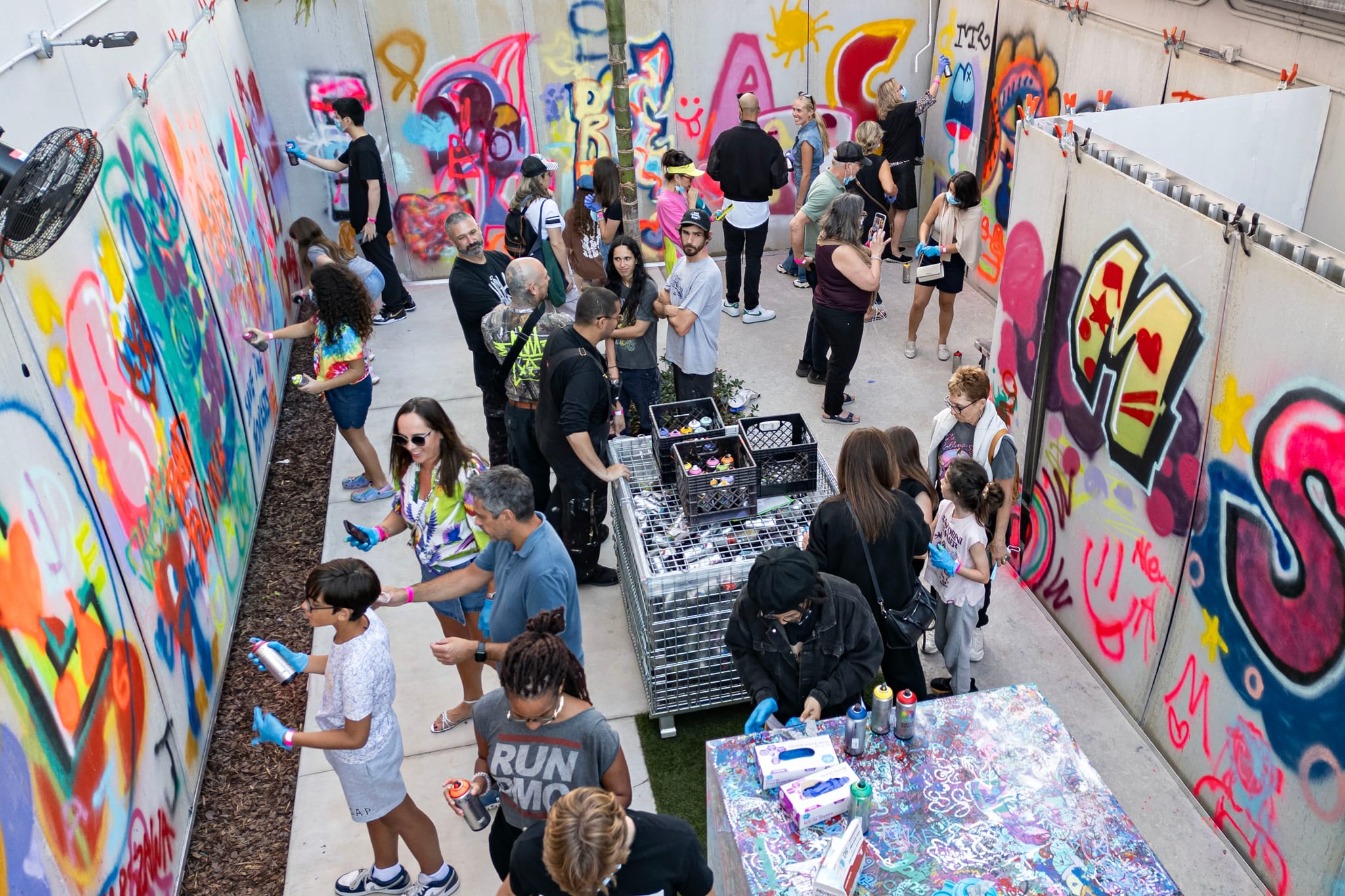Private Spray Freestyle group experience at Wynwood Walls